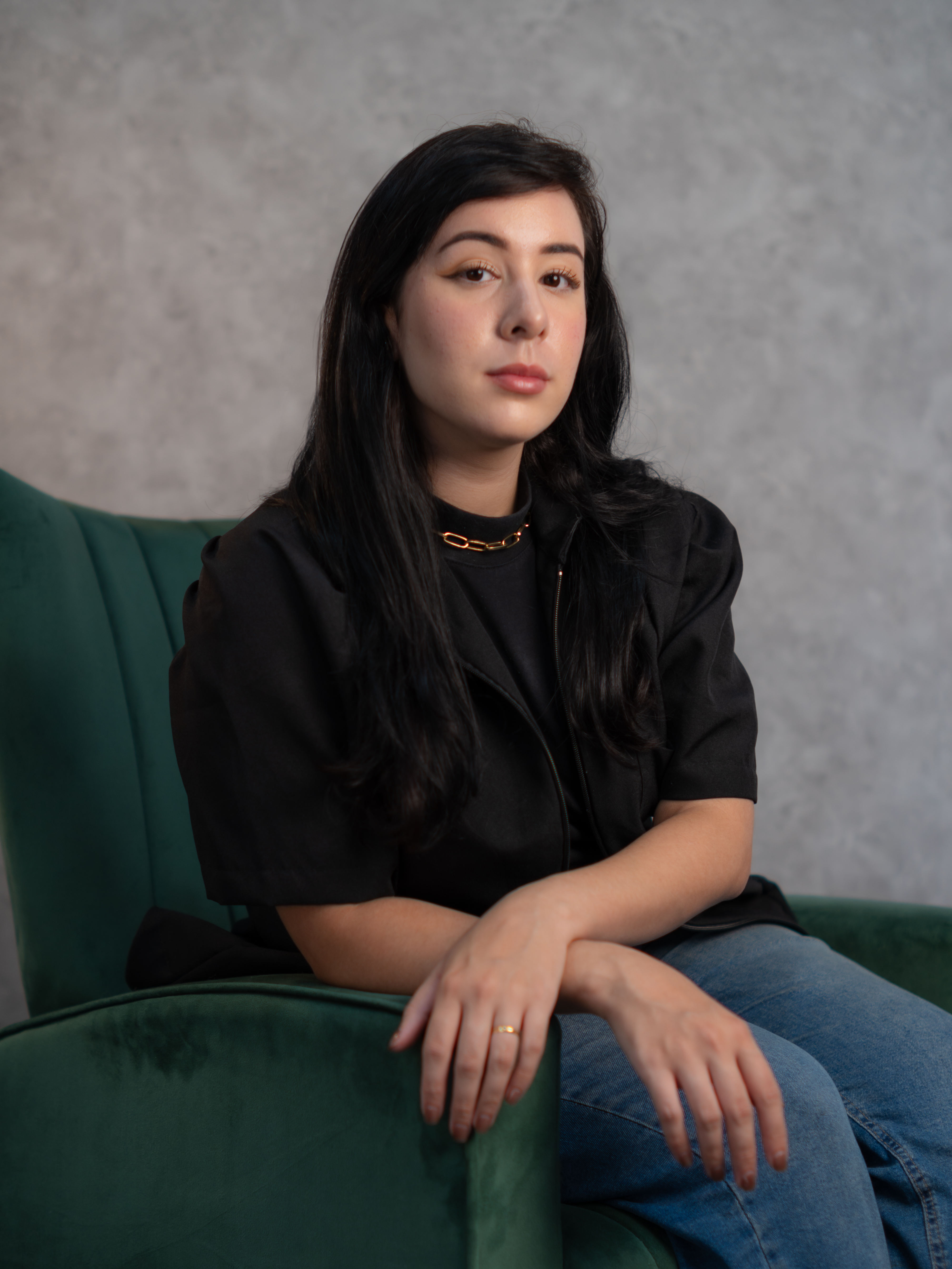 Retrato da sessão corporativa de Carolina Demizu